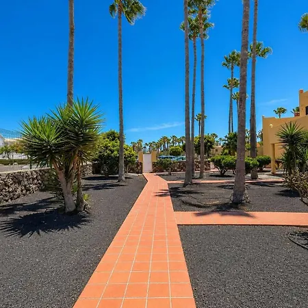 Guestready - Bright Retreat With Outdoor Pool