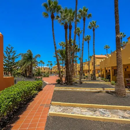 Guestready - Bright Retreat With Outdoor Pool Apartamento